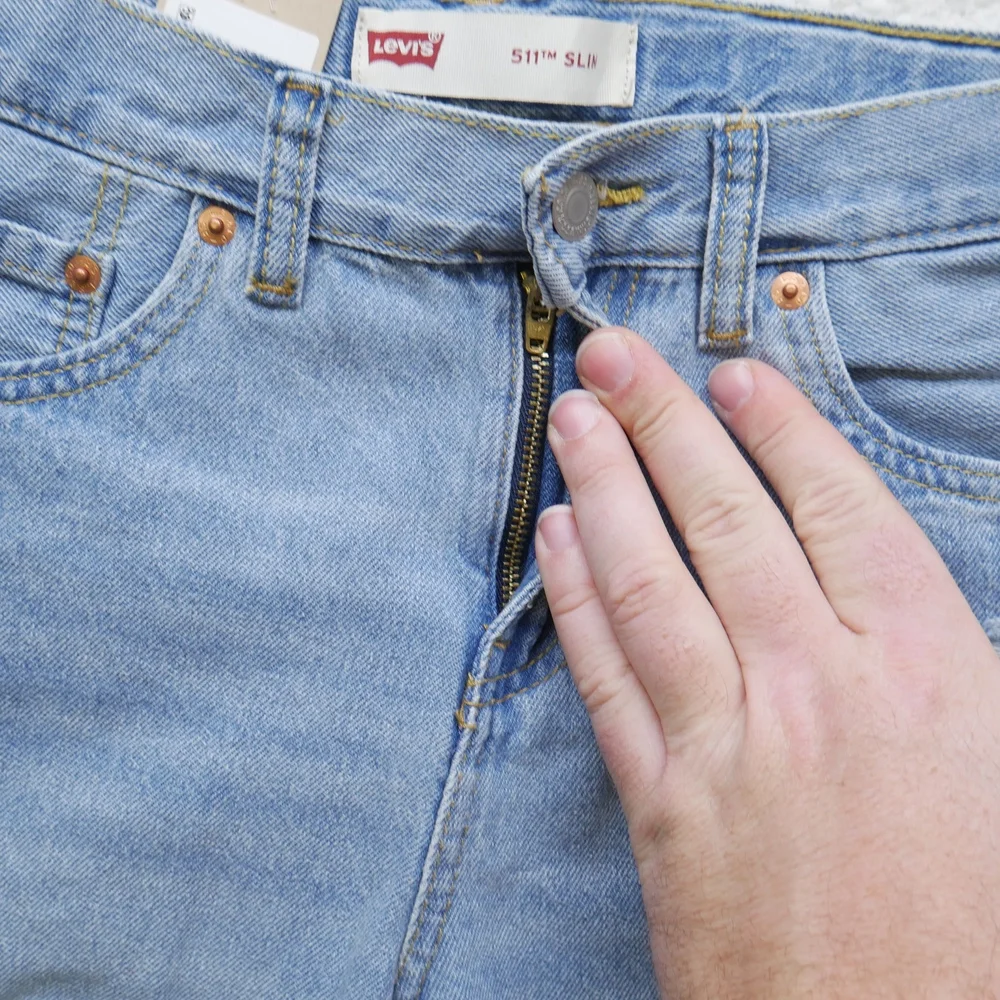 Levis levi youth